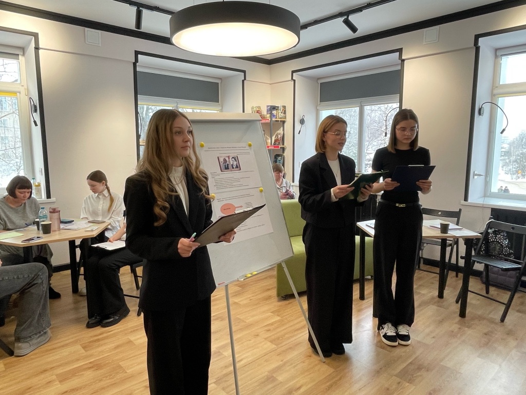 Команда Корниловской средней школы представляет доклад "Диалектные слова в творчестве Ф. Абрамова и О. Фокиной".jpg