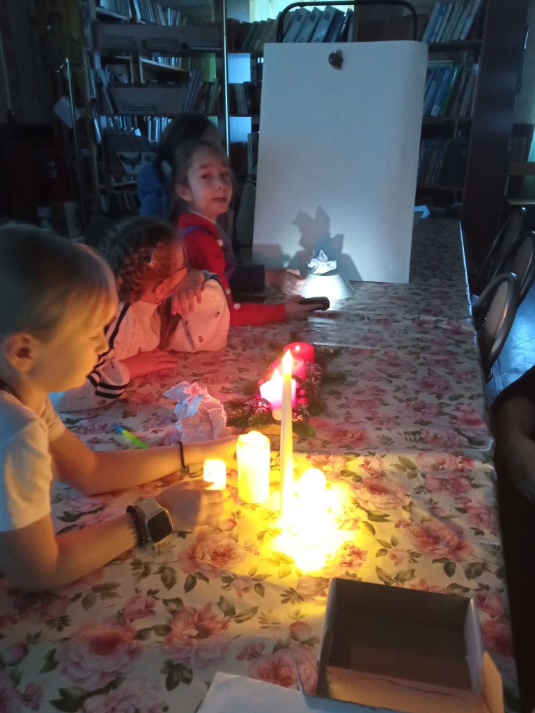 юные читатели Афанасьевской сельской библиотеки guJAaTKwdIYePV9FNy6NrYr15ETxoDNkzk4YtM0Y3JlFGiyg_YBakypRXvKRA6AwRQj1HDjW412cQqt_Zq3zjDNc.jpg