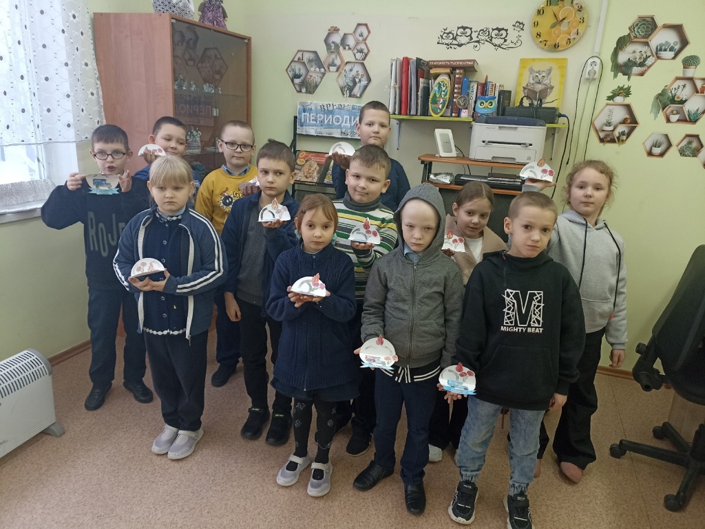 Школьники изготовили бумажные поделки с символикой, связанной с периодом блокады Ленинграда aS2nJvv7_5GP0a-G0tj-A4AYAPmGNjpZdv64-mtkFCgyUCWHbaHQducgw-dgCQwIgYgOb5czw5MmAjO9jBpd2FkP.jpg