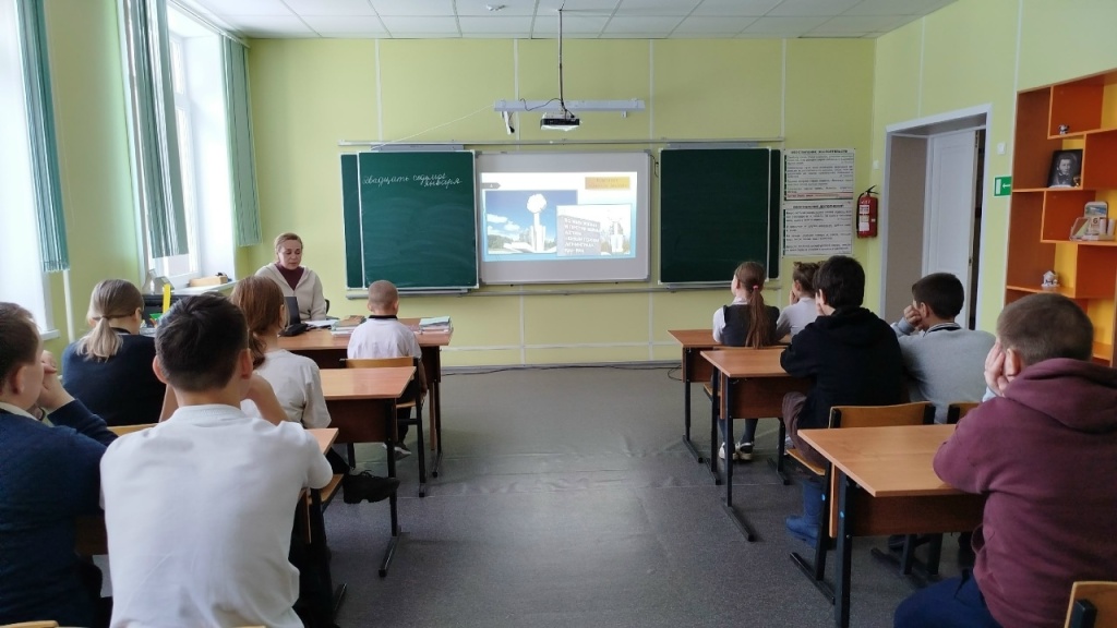 Тематический урок «Город над вольной Невой» для учащихся Нижнетоемской средней школы 1_ok81N7dNtVanSPrnpupNoFypt2qMiU8XJMvJyC--0C1FcOGWOJvLTkh7iinJ0KMTWRxZl-a9k03C68tnPG_A9W.jpg